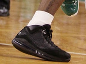 timeline 100225 shoe lebron7 suede 2009 10 Timeline