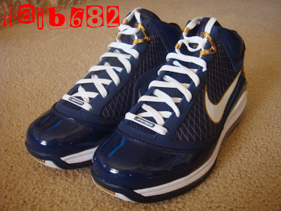 nike air max lebron 7 pe university of akron 5 09 After the Drop: Nike Air Max LeBron VII Akron Zips Close Ups