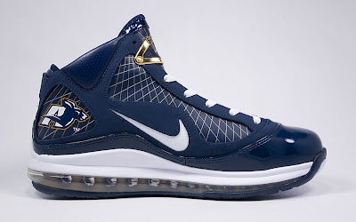 LeBron VII Akron Exclusive New Pics. Restock at HOH on Tuesday. nike air max lebron 7 pe university of akron 6 07 LeBron VII Akron Exclusive New Pics. Restock at HOH on Tuesday.