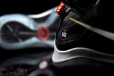 Coming Soon... Nike ?Zoom? LeBron VII P.S. Black/White/Red lebron7 ps black red white 09 web Coming Soon... Nike ?Zoom? LeBron VII P.S. Black/White/Red