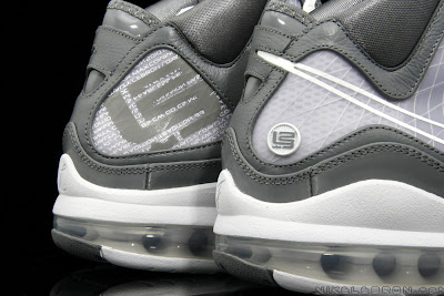 nike air max lebron 7 gr cool grey white 6 05 A Fresh Look at Air Max LeBron VII (7) Cool Grey / White