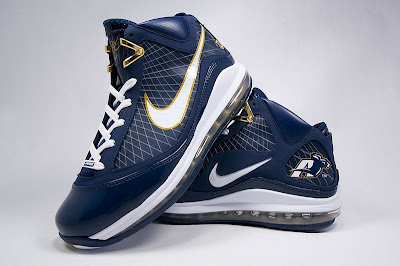 Basketball Shoes Wiki on Akron   Nike Lebron   Lebron James   News   Shoes   Basketball
