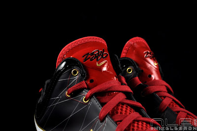 Nike LeBron VII (7) P.S. (Post Season) 407639 002 Showcase lebron7 ps black red white 45 web Nike LeBron VII (7) P.S. (Post Season) 407639 002 Showcase