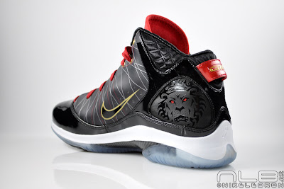 Nike LeBron VII P.S. Release Dates 2x April, 1x May, 1x June lebron7 ps black red white part two 32 web Nike LeBron VII P.S. Release Dates 2x April, 1x May, 1x June