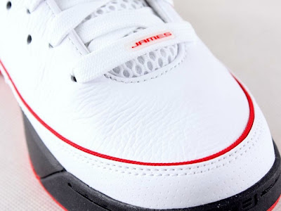 nike air max lebron 7 low gr white black red 1 13 Nike LeBron VII Low White/Black/Red General Release Version