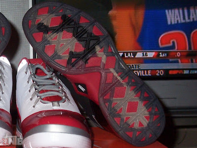 The Ohio State Zoom Soldier II Away Edition Finally Released! lbj soldier ii pe osu away3 6 The Ohio State Zoom Soldier II Away Edition Finally Released!