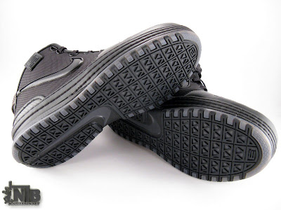 Triple Black Nike Zoom LeBron VI in High Definition nike zoom lebron 6 gr black anthracite 12 15 Triple Black Nike Zoom LeBron VI in High Definition