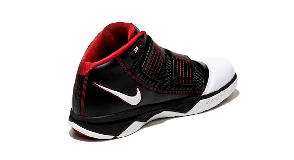 Initial Look at the Black White Red Nike Zoom Soldier 3