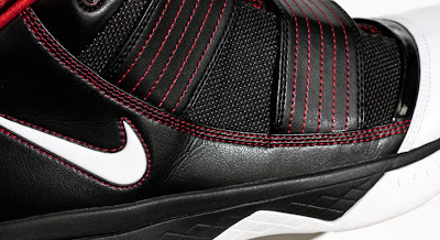 nike zoom soldier 3 gr black white red 4 09 Initial Look at the Black White Red Nike Zoom Soldier 3