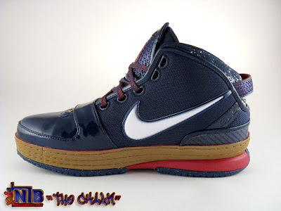 Nike Zoom LeBron James VI Chalk Edition Showcase lebron6 the chalk 03 web Nike Zoom LeBron James VI Chalk Edition Showcase