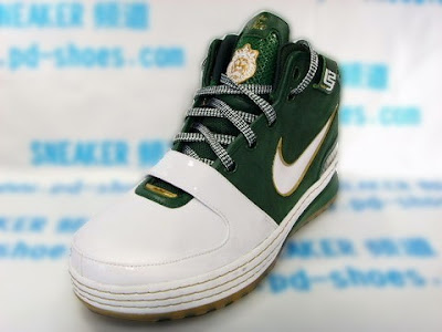 Nike Zoom LeBron VI SVSM Away Alternate Heel Tab nike zoom lebron 6 pe svsm third 6 02 Nike Zoom LeBron VI SVSM Away Alternate Heel Tab