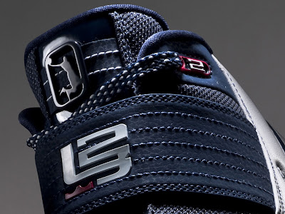 nike zoom soldier 3 gr white navy red 2 10 Coming in June... White and Navy Nike Zoom Soldier 3