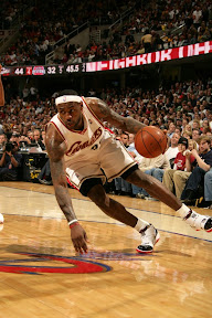 lebron james nba 090421 cle vs det 09 game 2 Cleveland Beats Detroit and Takes a Commanding 2 0 Series Lead