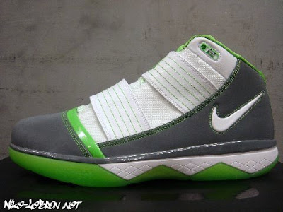 Part Two... Second Look at the Dunkman Nike Soldier 3 w/3M nike zoom soldier 3 gr dunkman 2 01 Part Two... Second Look at the Dunkman Nike Soldier 3 w/3M