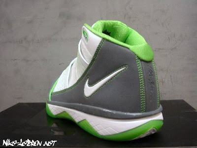 Part Two... Second Look at the Dunkman Nike Soldier 3 w/3M nike zoom soldier 3 gr dunkman 2 04 Part Two... Second Look at the Dunkman Nike Soldier 3 w/3M