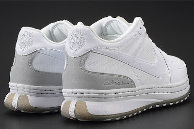 nike zoom lebron 6 low gr white silver 4 05 Coming in May... LeBron 6 Low White White Medium Grey