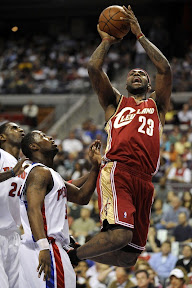 lebron james nba 090424 cle at det 31 game 3 James Near Triple Double Helps Push Pistons to Brink of Elimination