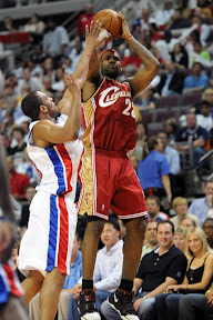 lebron james nba 090424 cle at det 26 game 3 James Near Triple Double Helps Push Pistons to Brink of Elimination