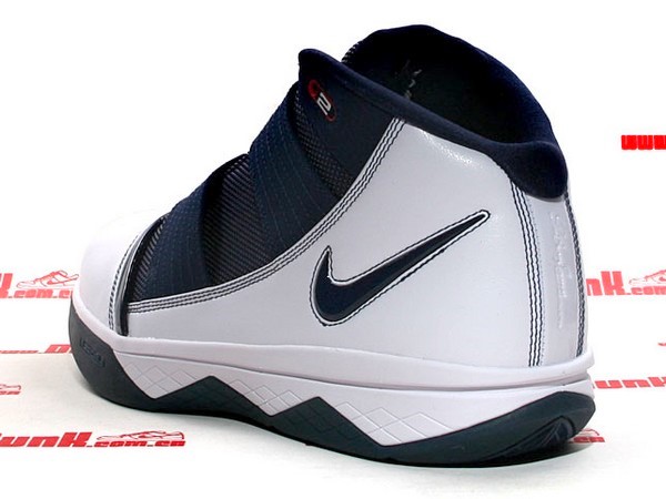 White Midnight Navy Nike Zoom Soldier 3 Hits Retail in China
