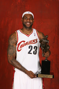Amazing Encore LeBron and Co. Cruise By Hawks in the Series Opener lebron james nba 090505 cle vs atl 09 game 1 Amazing Encore LeBron and Co. Cruise By Hawks in the Series Opener