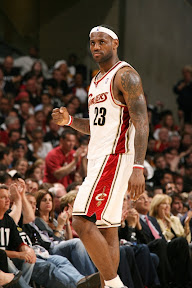 Amazing Encore LeBron and Co. Cruise By Hawks in the Series Opener lebron james nba 090505 cle vs atl 11 game 1 Amazing Encore LeBron and Co. Cruise By Hawks in the Series Opener