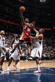 lebron james nba 090509 cle vs atl 11 game 3 LeBron Puts on Another MVP Show. Mo Gets Recruited as Soldier.