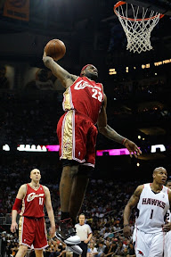 lebron james nba 090509 cle vs atl 52 game 3 LeBron Puts on Another MVP Show. Mo Gets Recruited as Soldier.