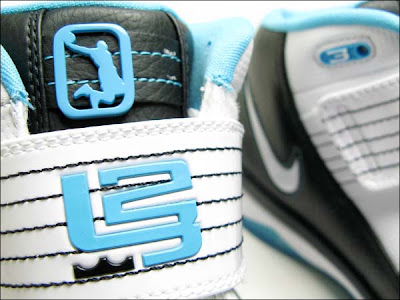 nike zoom soldier 3 gr white black aqua 9 04 Yet Another Look at the ZSIII AP Aqua Alternate (Asia Version)