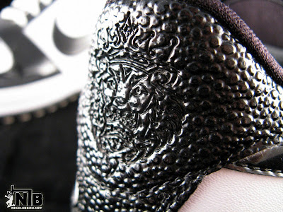 lebron6 low black white 14 web Nike Zoom LeBron VI Low White / Black Patent Leather Showcase