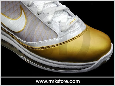 nike air max lebron 7 gr china white gold 4 05 Nike Air Max LeBron 7 VII White Gold China Edition