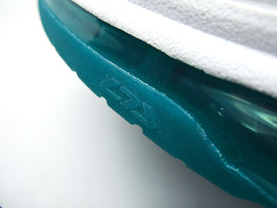 nike air max lebron 7 gr white black aqua 1 24 Upcoming Baltic Blue aka Aqua aka Red Carpet LeBron VII New Pics