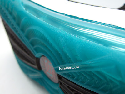 nike air max lebron 7 gr white black aqua 1 20 Upcoming Baltic Blue aka Aqua aka Red Carpet LeBron VII New Pics