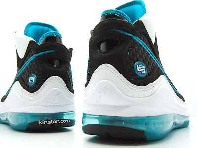 nike air max lebron 7 gr white black aqua 1 22 Upcoming Baltic Blue aka Aqua aka Red Carpet LeBron VII New Pics