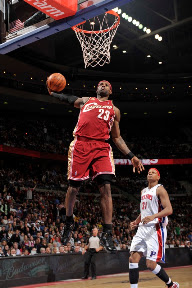 lebron james nba 091125 cle at det 01 Cavs on a 3 Game Winning Streak as They Outlast Pistons in Motown