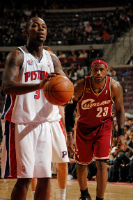 lebron james nba 091125 cle at det 06 Cavs on a 3 Game Winning Streak as They Outlast Pistons in Motown