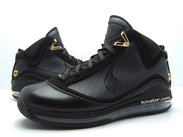 nike-air-max-lebron-7-gr-black-gold-4-01.jpg