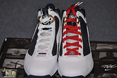 nike air max lebron 7 gr white navy 7 13 Detailed Look at the Recently Released Navy Air Max LeBron VII 