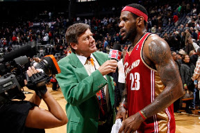 lebron james nba 091229 cle at atl 15 King James Debuts Black/White/Gold LBJ7 as Cavs Sink Hawks