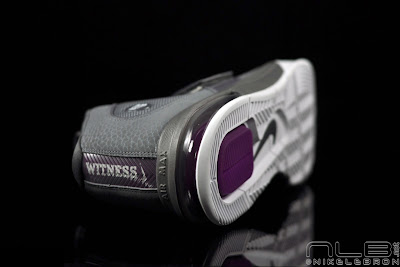 lebrons soldier4 grey purple 65 web Zoom Air + Max Air + LeBron = Zoom Soldier IV. Grey/Plum Pics.