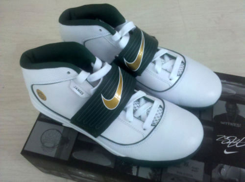 First Look Nike Zoom Soldier IV SVSM High School Home PE