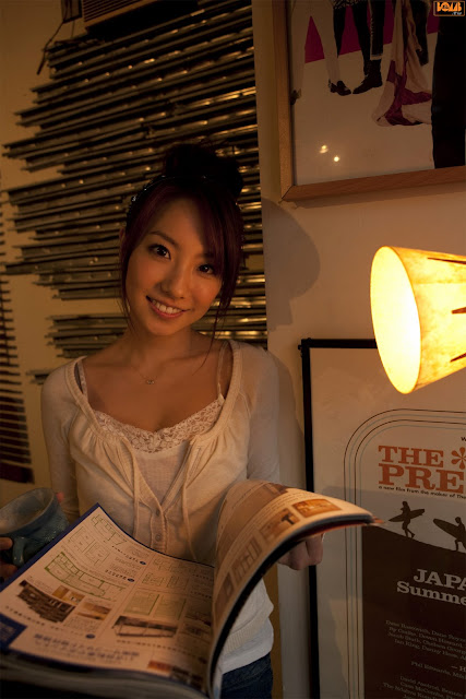 Azusa Yamamoto - Bomb.tv ( 2 ) (3/71) (3/71)