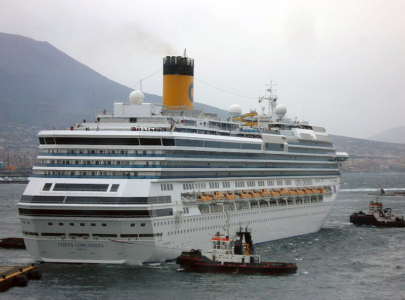 Costa Concordia Napels 27 april 2009