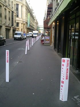 Uniqlo street marketing paris