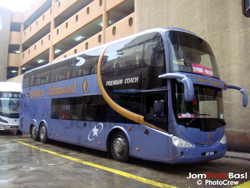AGP2666 in Golden Diamond livery, prior to its evening departure to Hatyai from Golden Mile Complex.