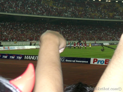 I See More Red Shirts Than Face Masks! picture manchester united  photo