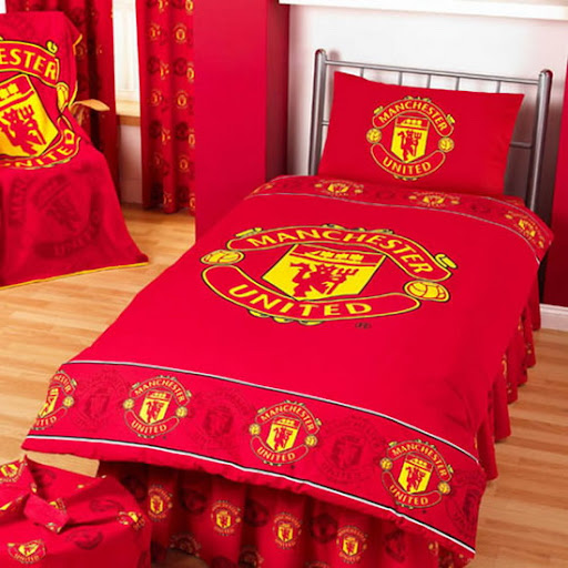 Manchester United Bedroom Interior Design and Furniture Picture 6 manchester united wall ideas, manchester united room ideas