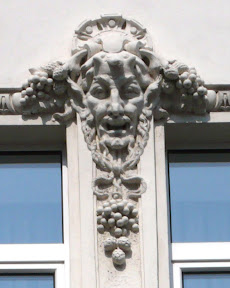 Miklošičeva 1