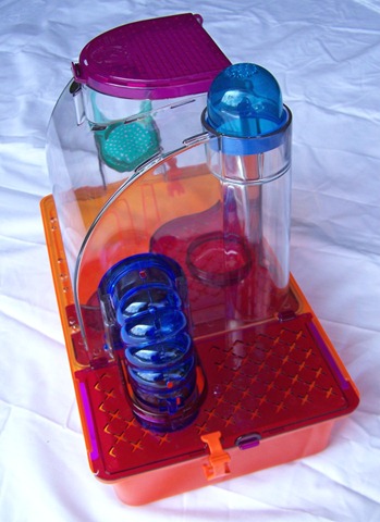 [plasticcage35.jpg]