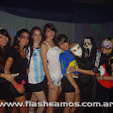 fiesta de disfraces - club sarmiento - 20-03-10 - flasheamos.com.ar-025.JPG