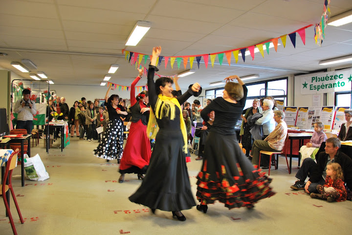 Danse lors du Festival des Langues 2009